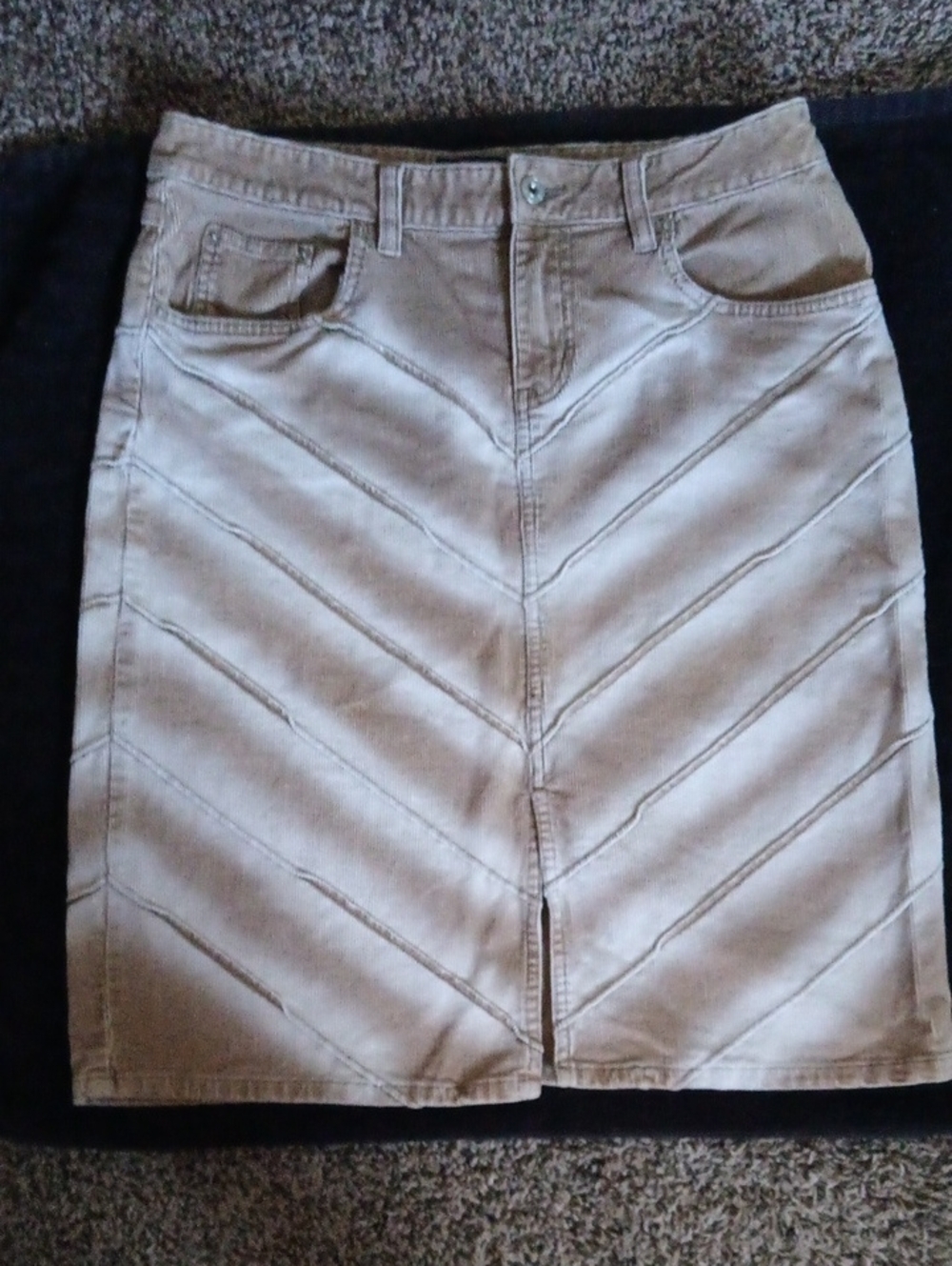 Classic High-Waist Tan Chevron Corduroy Skirt- Beige Egdy Trendy Look Size 11